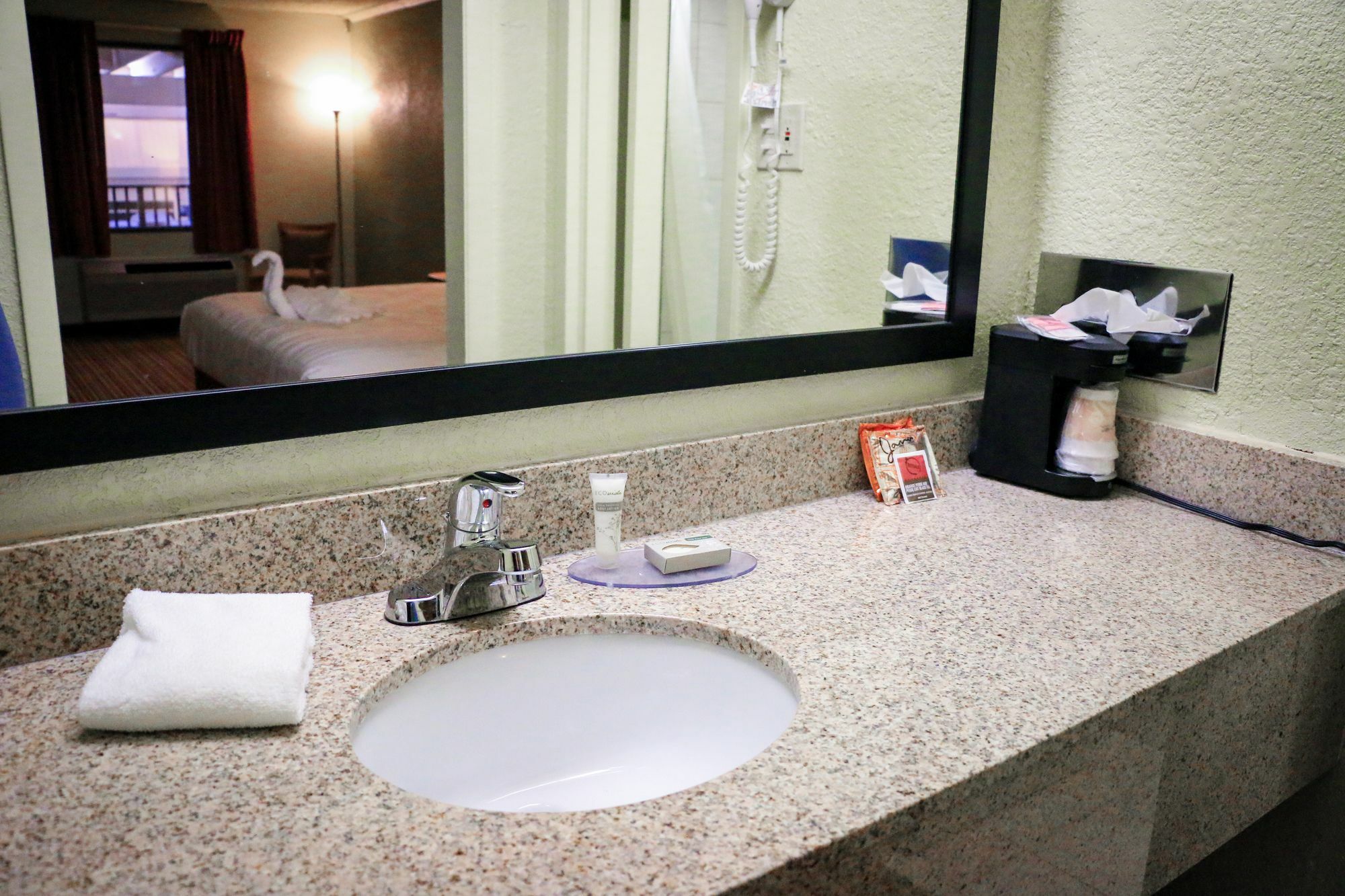Suite Dreams Hotel Mattoon Extérieur photo